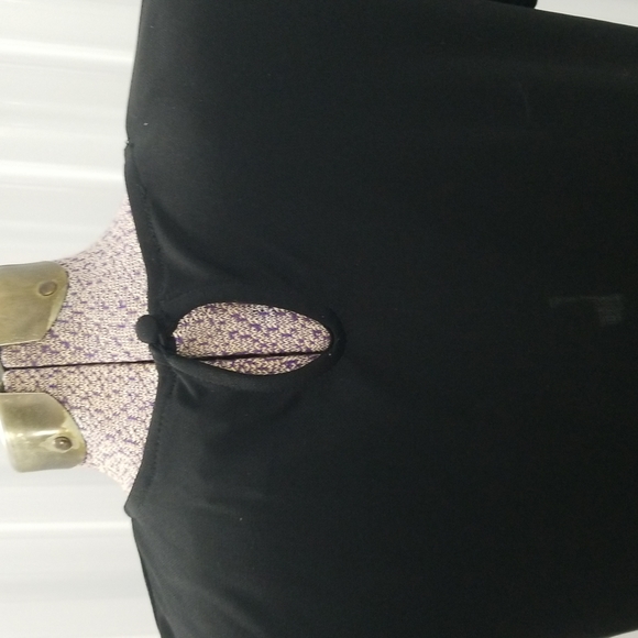 Worthington Black and White Striped with lace and Keyhole detail Top - Picture 5 of 7